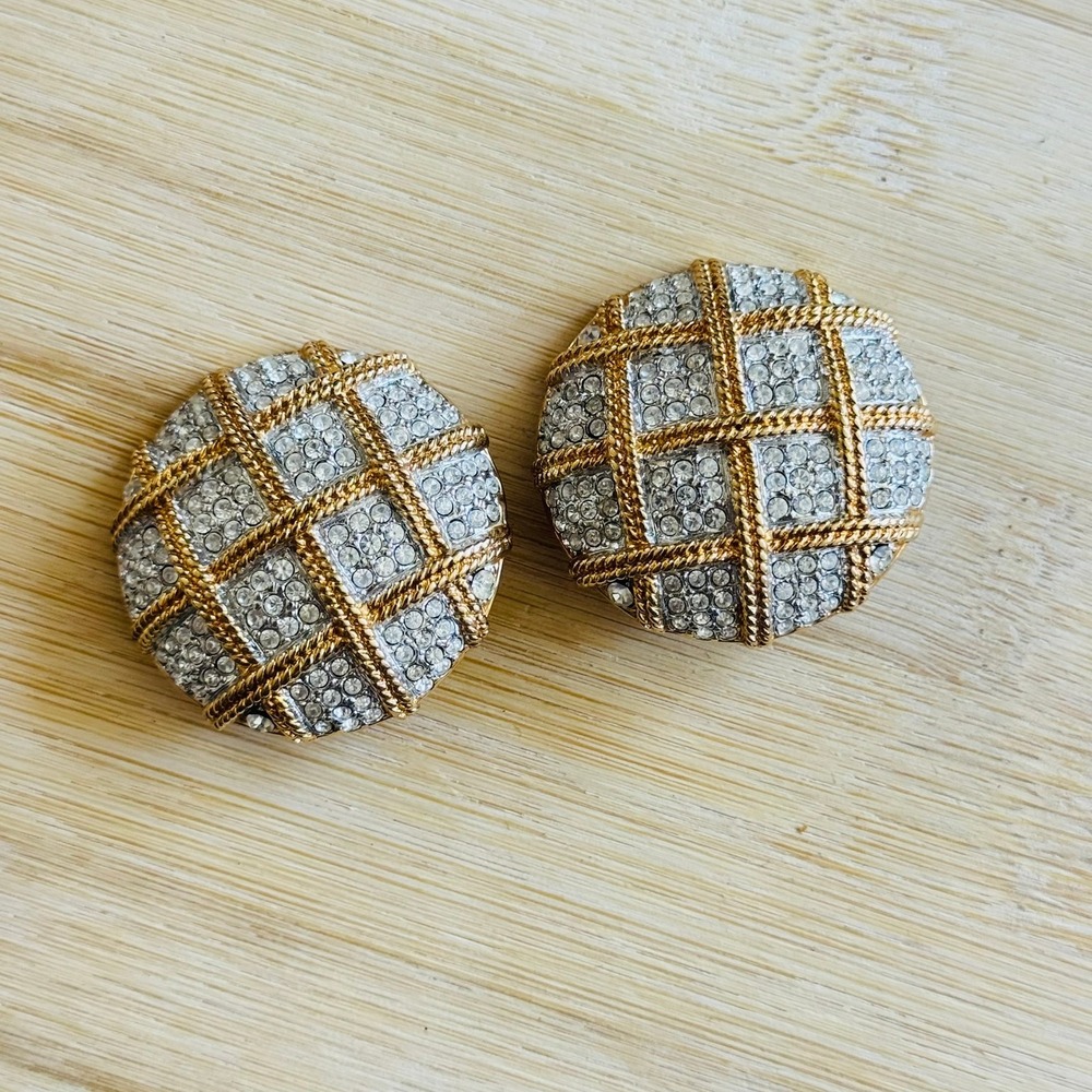 Swarovski Basket-Weave Earrings Signed Crystal Pave Chunky Regal Clip Round 90s - Picture 3 of 6